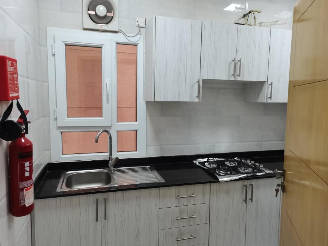 Roza Hotel Apartments Маскат Екстер'єр фото